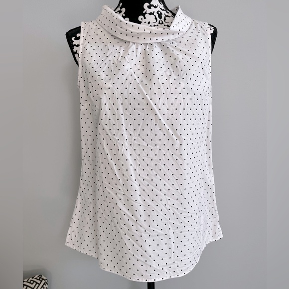 Talbots Polka Dot Sleeveless Blouse Size Small Rolled Collar Classic Preppy - Picture 1 of 8